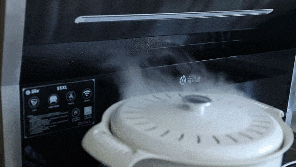 側(cè)吸加大風(fēng)輪營(yíng)造強(qiáng)勁吸力