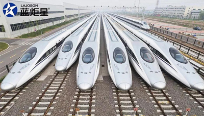 集成灶10大品牌，藍炬星集成灶高鐵站廣告全覆蓋