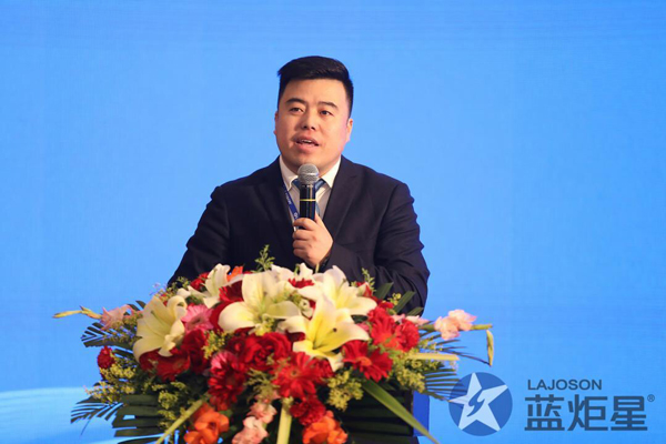 藍炬星市場總監楊宏武先生匯報