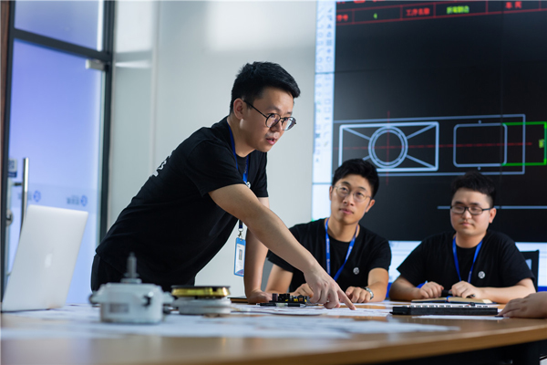 藍炬星集成灶打造行業(yè)首家集成灶研究院