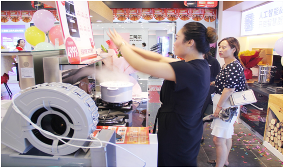 藍炬星集成灶加盟是如何支持加盟商的